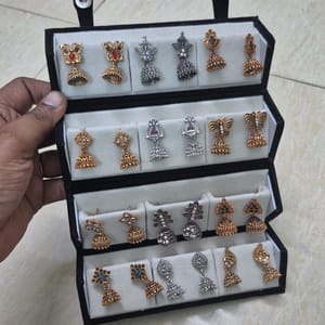 Small box - 12 jhumkas