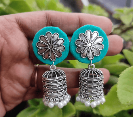 Floral diamond brooch