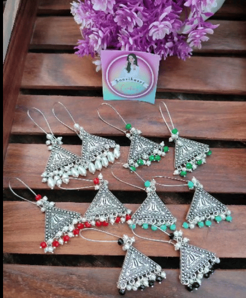Right Jewelry Image